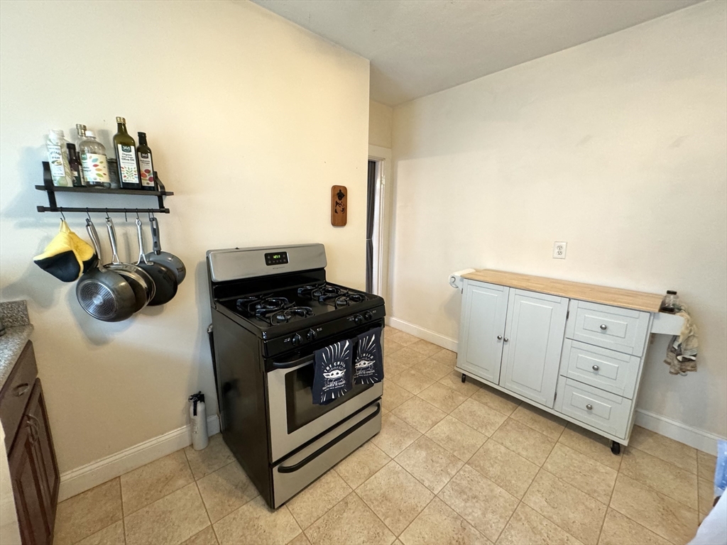 37 Keenan St # 1