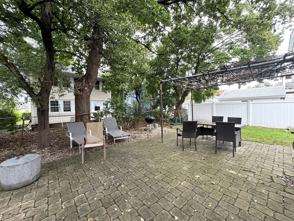 37 Keenan St # 1