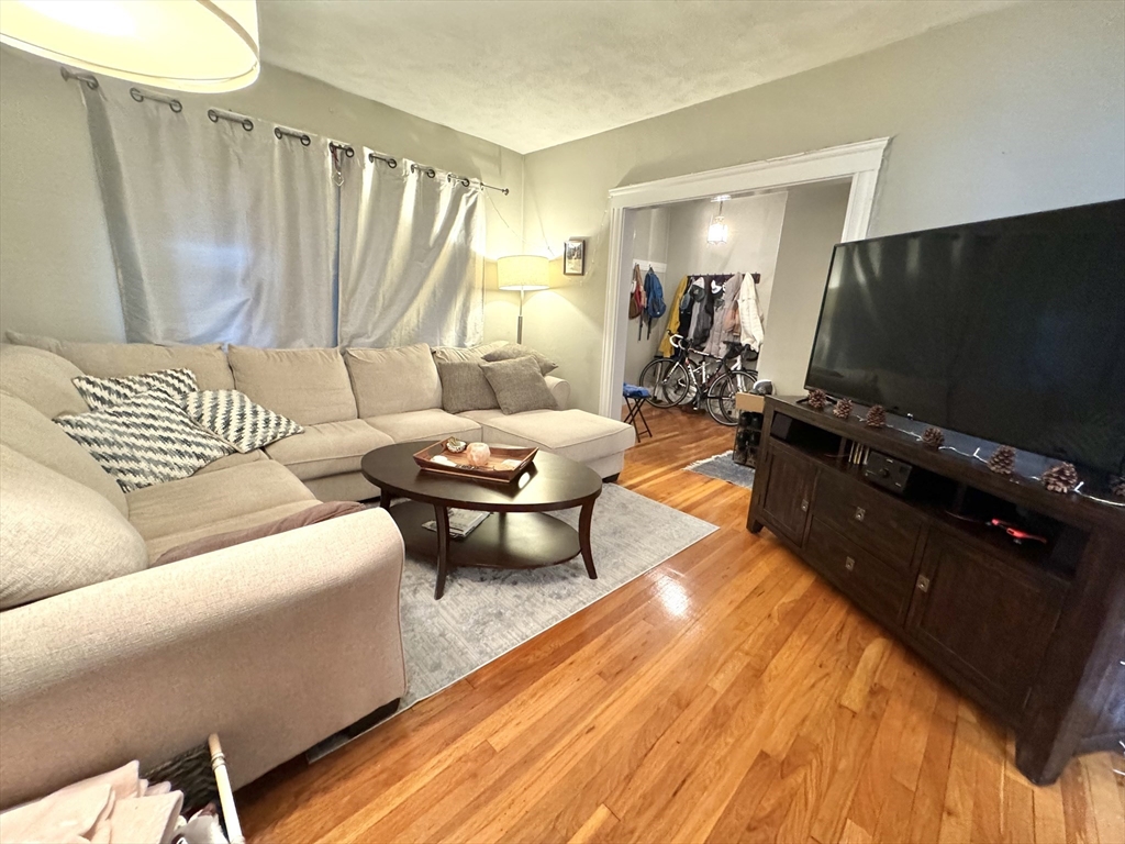 37 Keenan St # 1