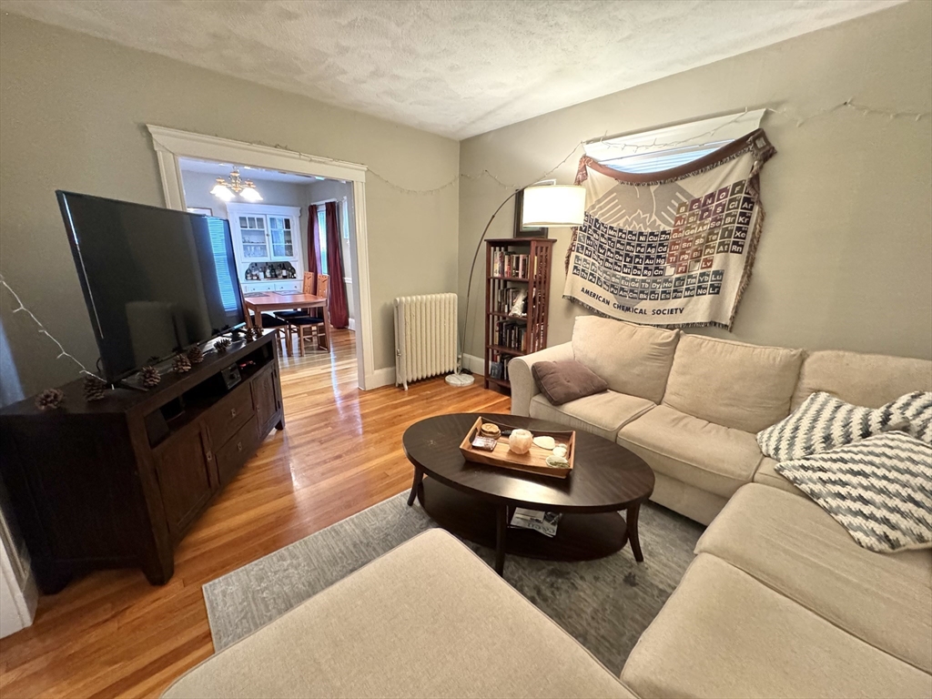 37 Keenan St # 1