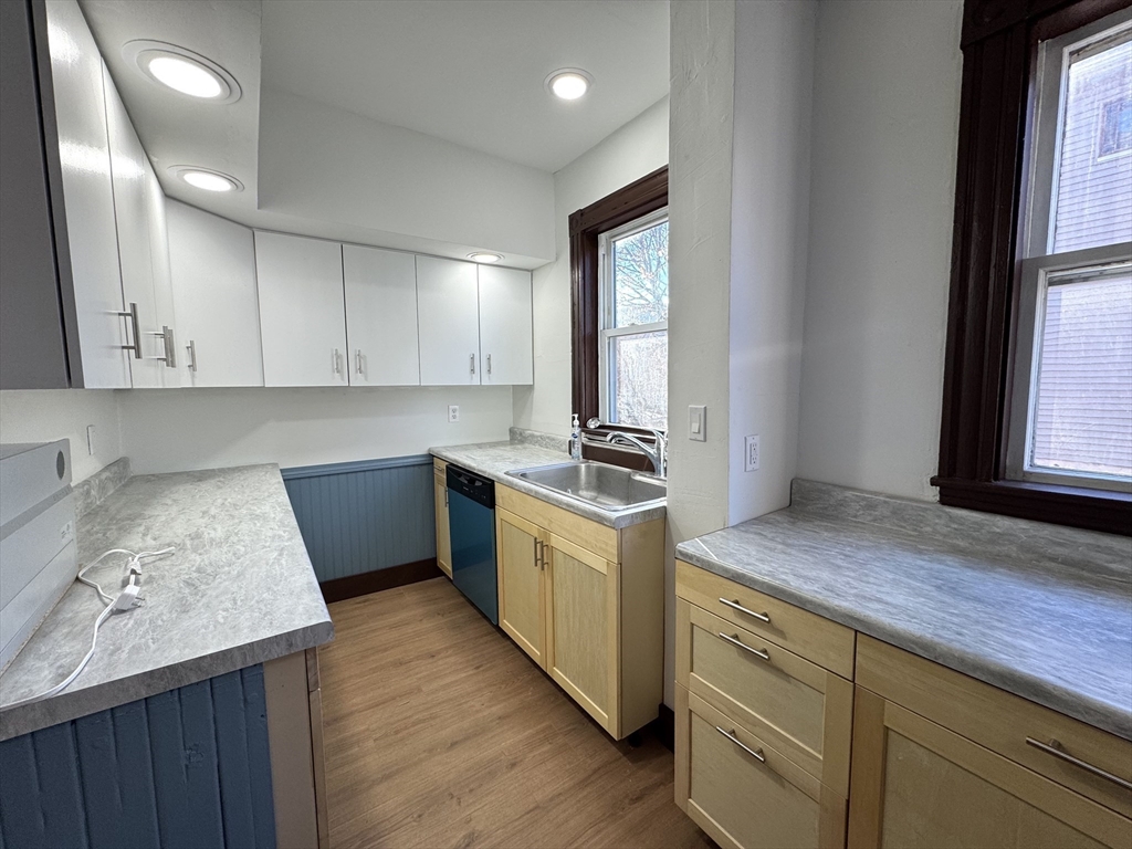 201 Brown St # 1