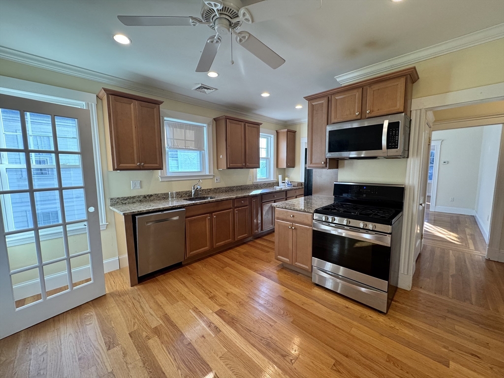46 Vincent Ave # 2
