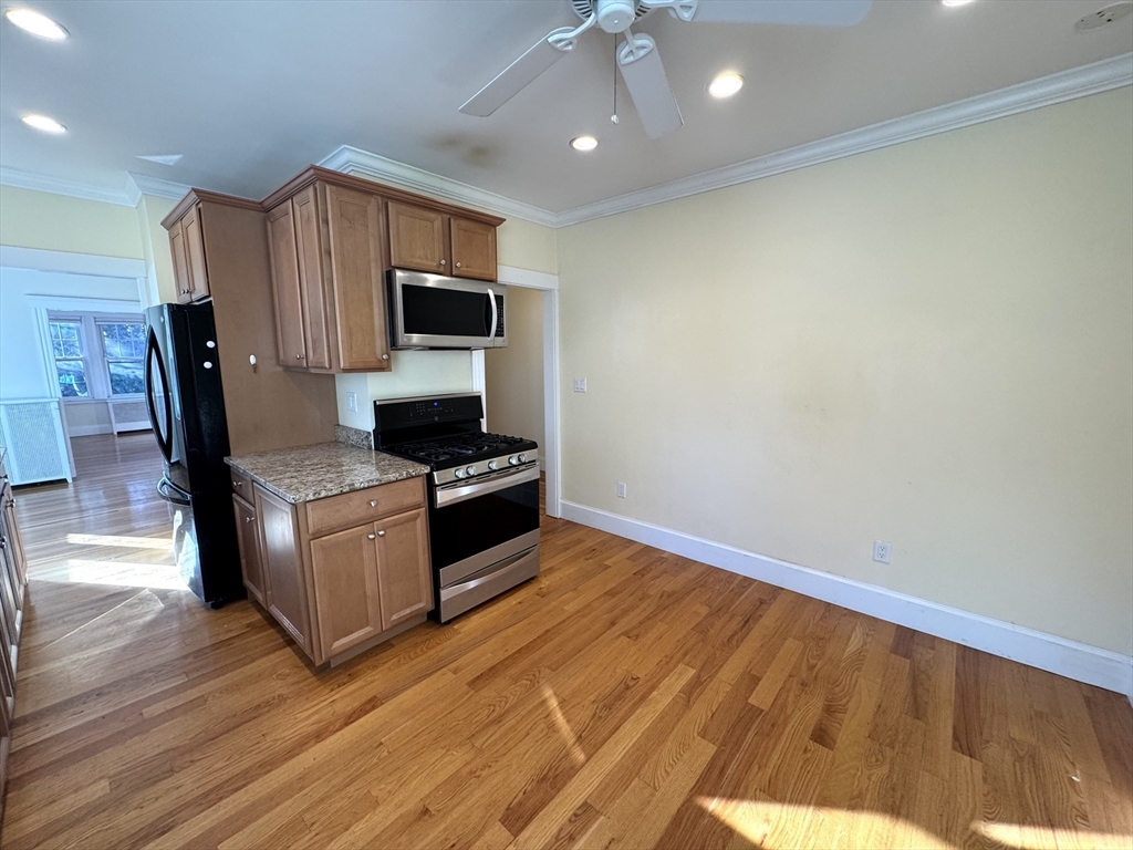 46 Vincent Ave # 2