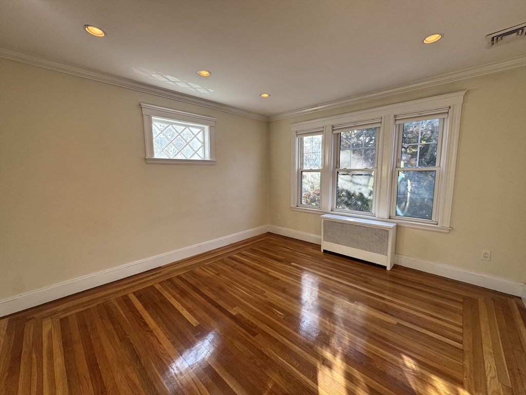 46 Vincent Ave # 2