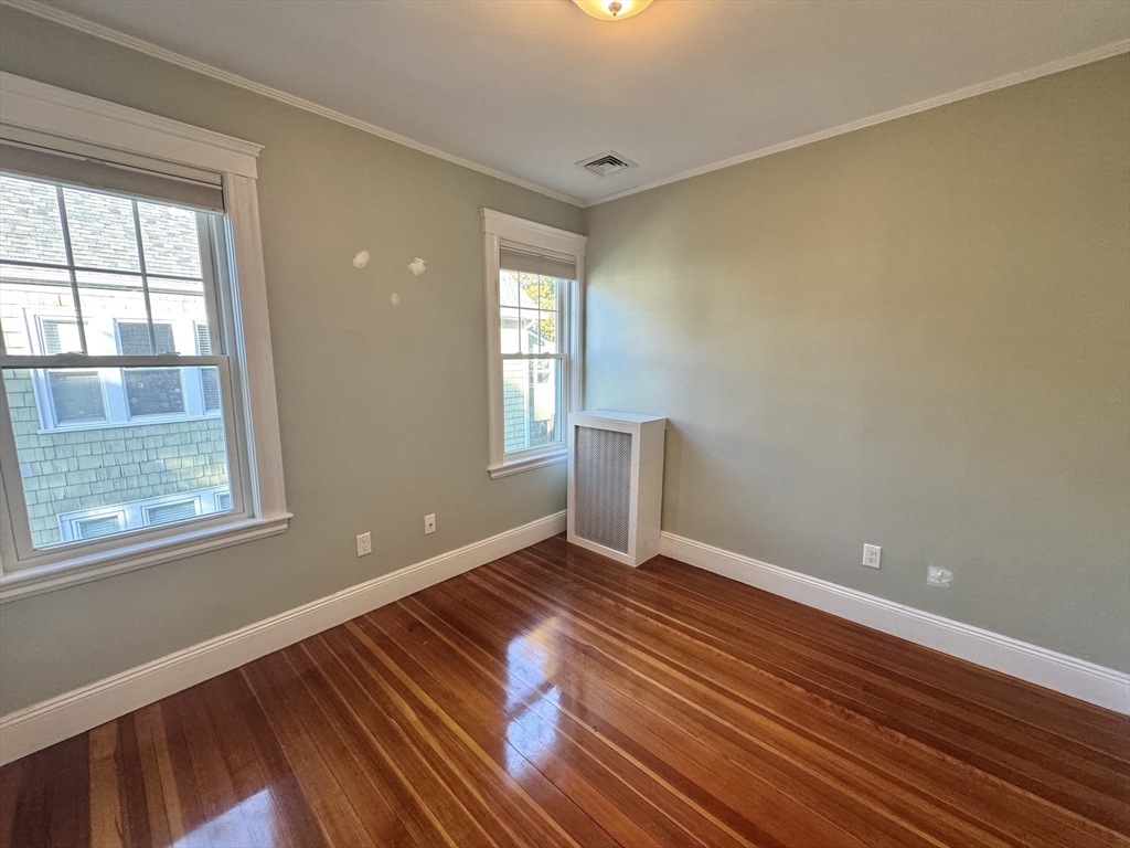 46 Vincent Ave # 2
