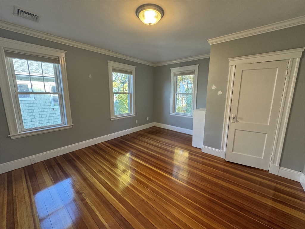 46 Vincent Ave # 2