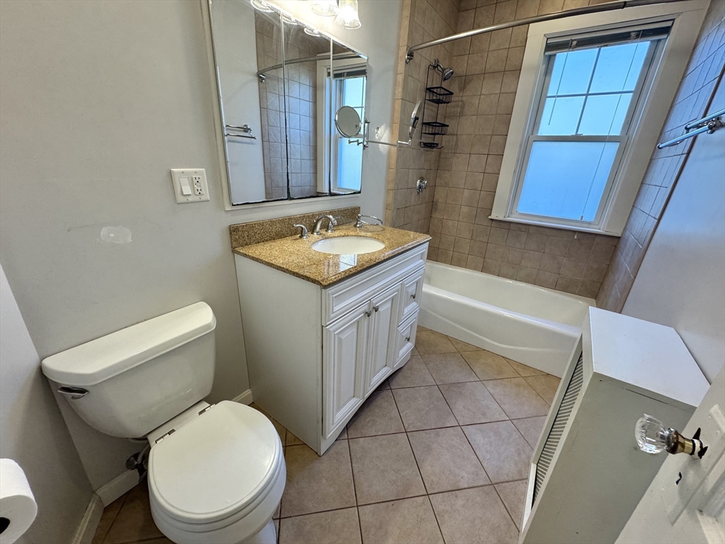 46 Vincent Ave # 2