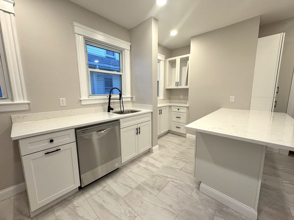 39 Irma Ave # 2