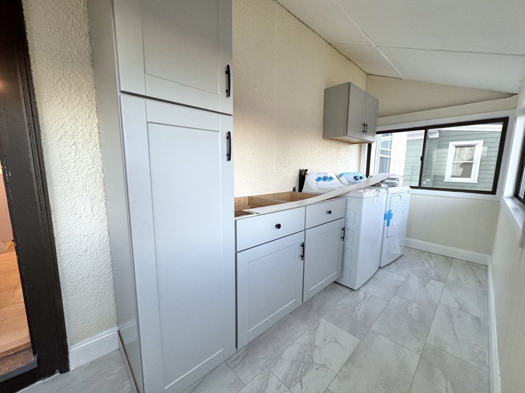 39 Irma Ave # 2