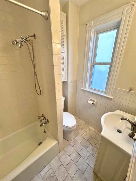 26 Melendy Ave # 2