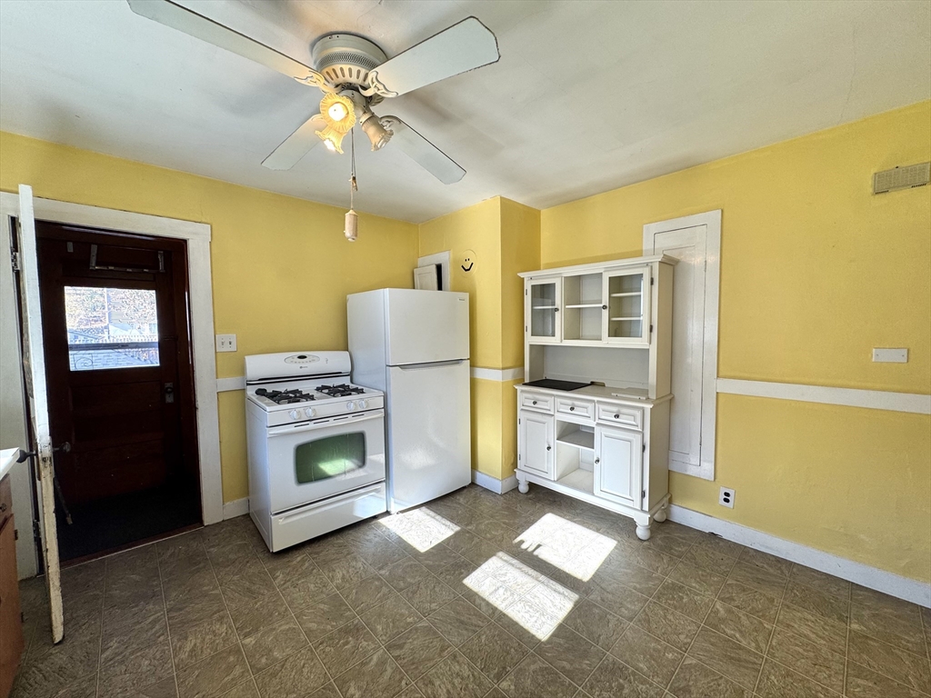 80 Edenfield Ave # 2
