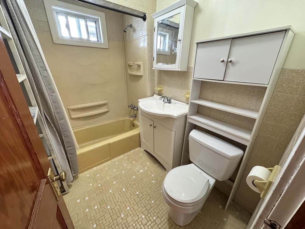 80 Edenfield Ave # 2