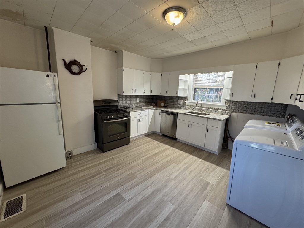 108 Boyd St # 1
