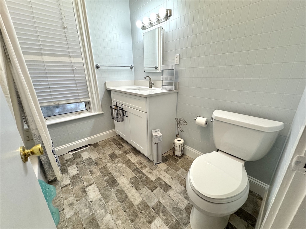 108 Boyd St # 1