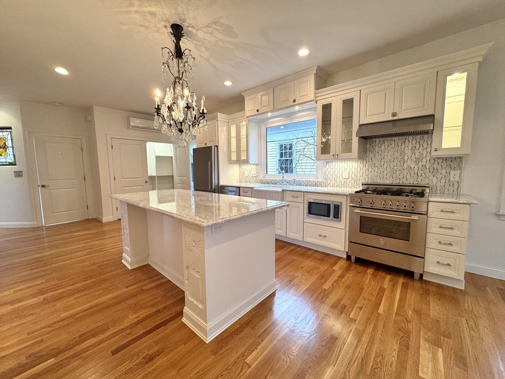 87 Oxford Ave # 1