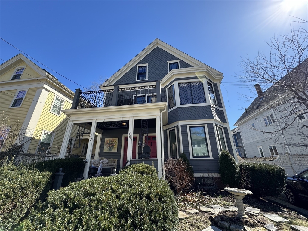 87 Oxford Ave # 1