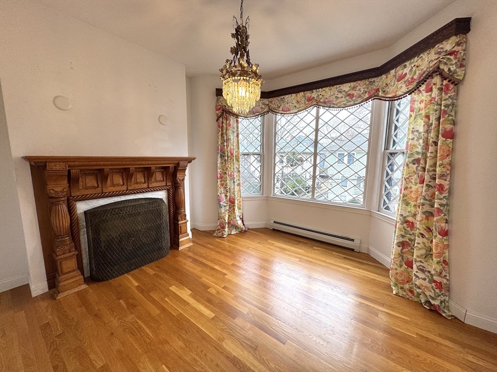 87 Oxford Ave # 1