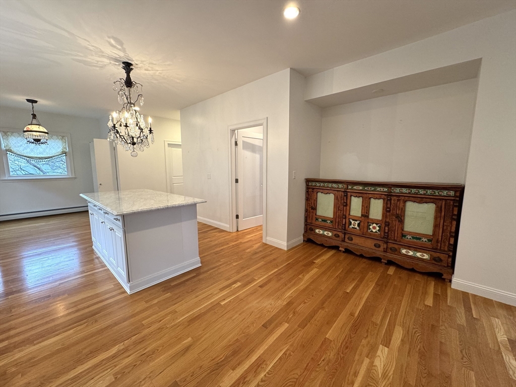 87 Oxford Ave # 1