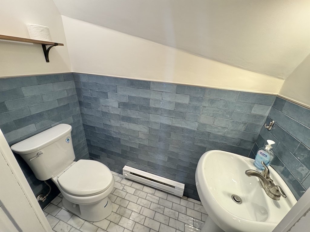 99 Dexter Ave # 2