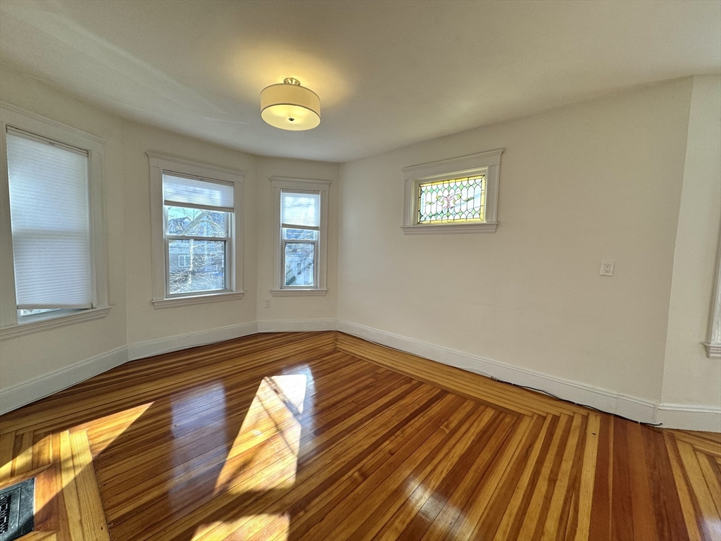 99 Dexter Ave # 2