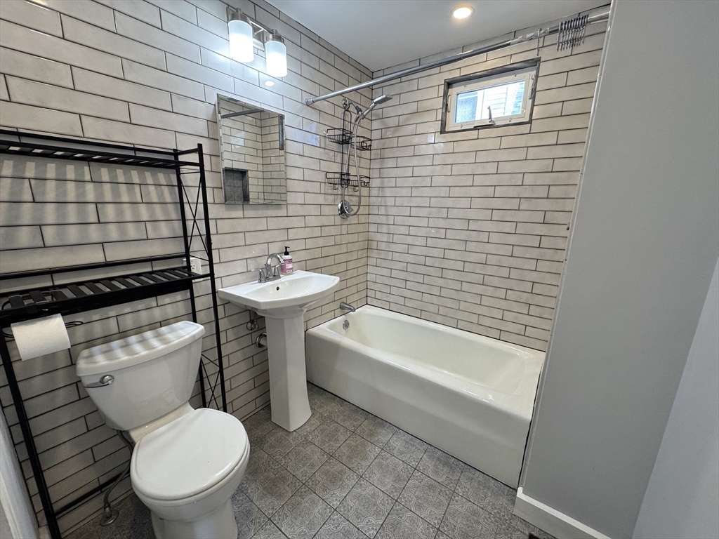 99 Dexter Ave # 2