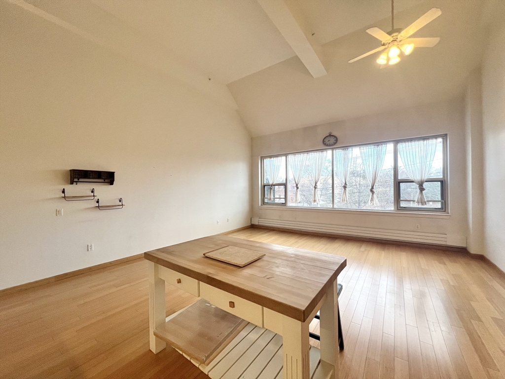 290 Pleasant St # 213