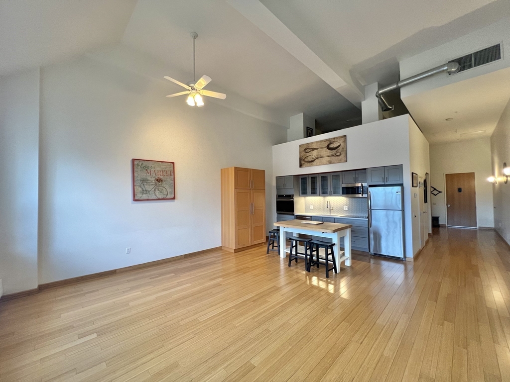 290 Pleasant St # 213