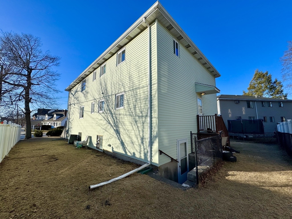 7 Hawthorne St # 7