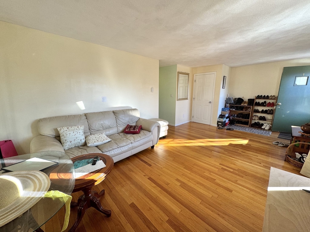 7 Hawthorne St # 7