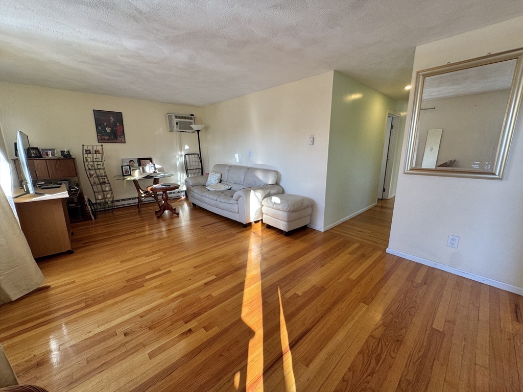7 Hawthorne St # 7