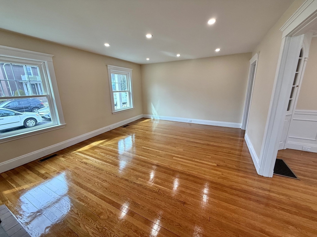 37 Willow St # 1
