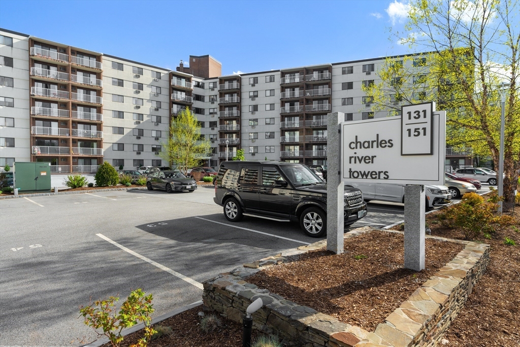 141 Coolidge Ave # 420