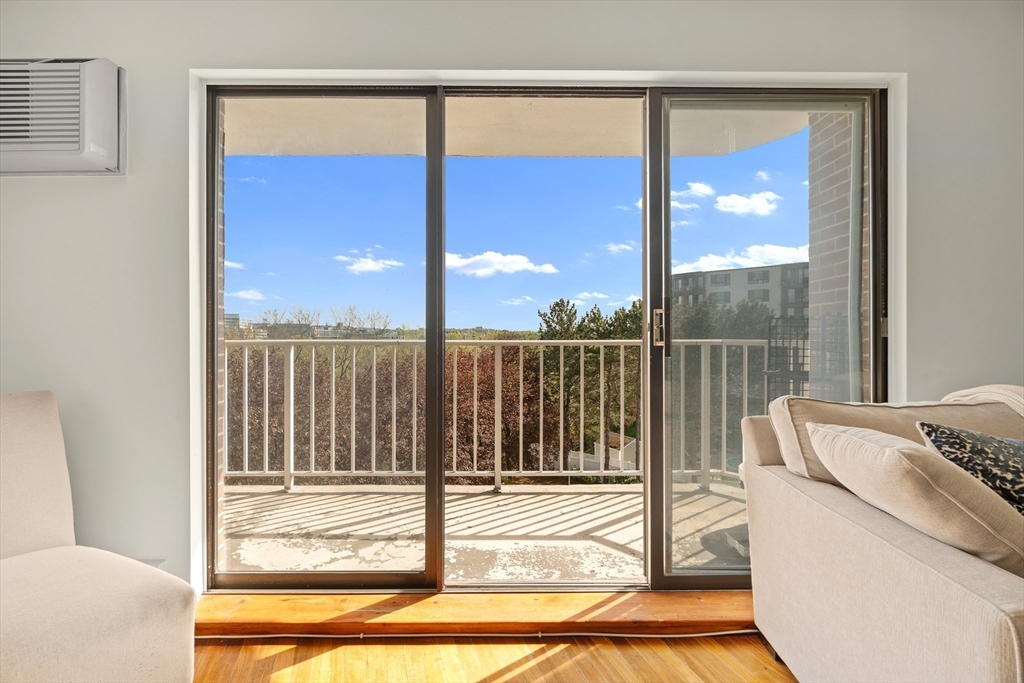 141 Coolidge Ave # 420