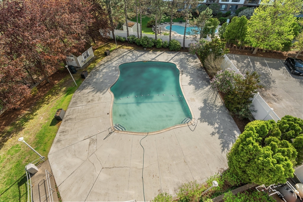 141 Coolidge Ave # 420