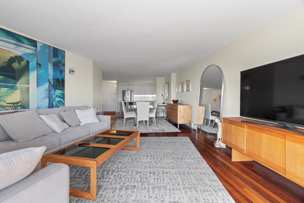 141 Coolidge Ave # 420