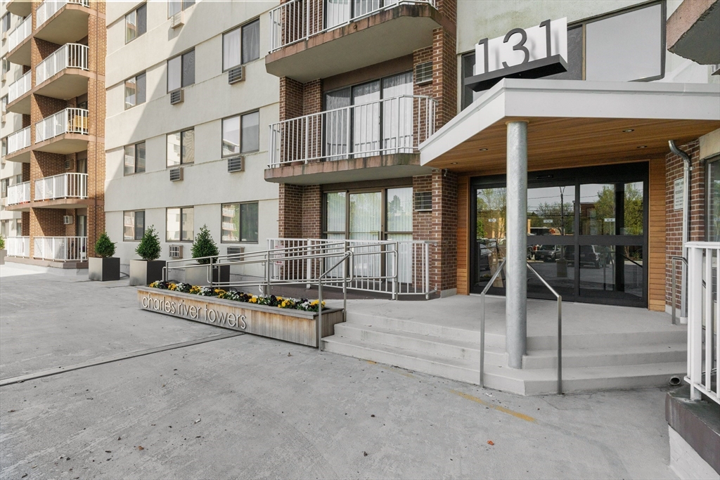 141 Coolidge Ave # 420