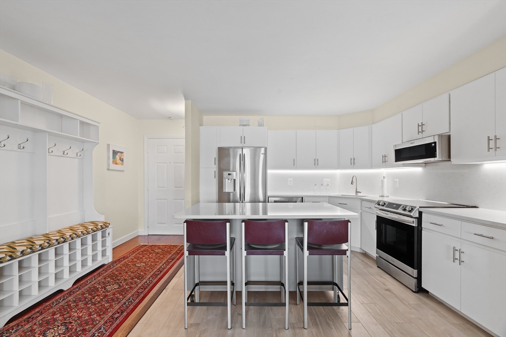 141 Coolidge Ave # 420