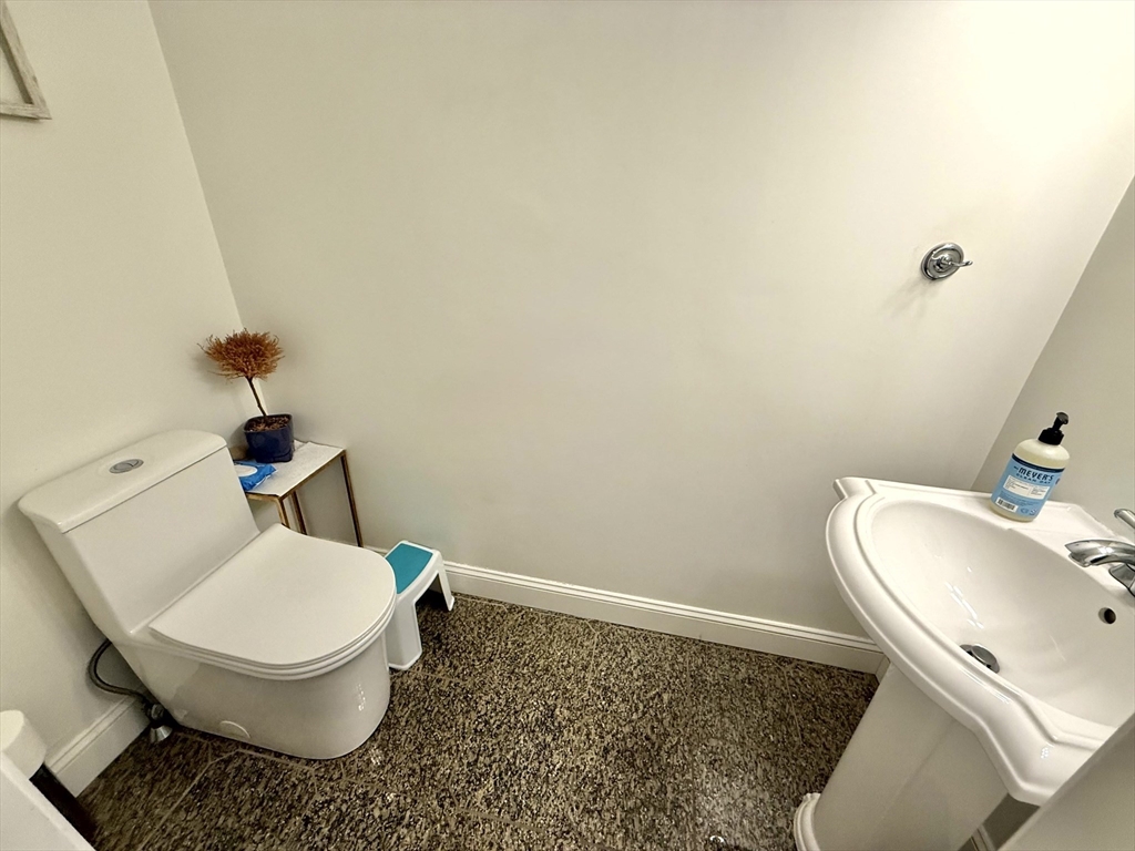 169 Fayette St # 1