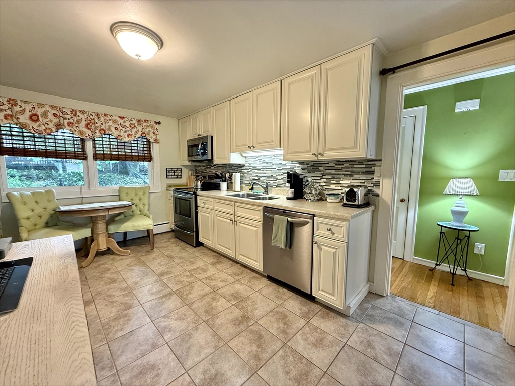 46 Aldrich Rd # B