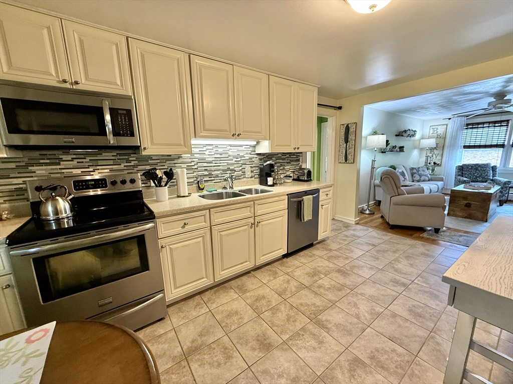 46 Aldrich Rd # B