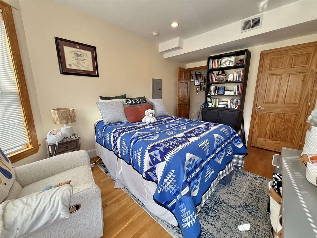49 Pearl St # 2