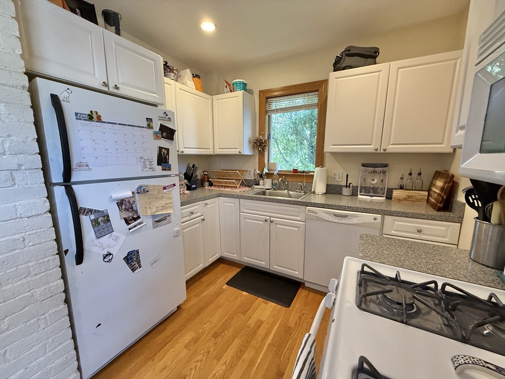 49 Pearl St # 2