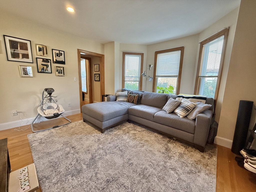 49 Pearl St # 2