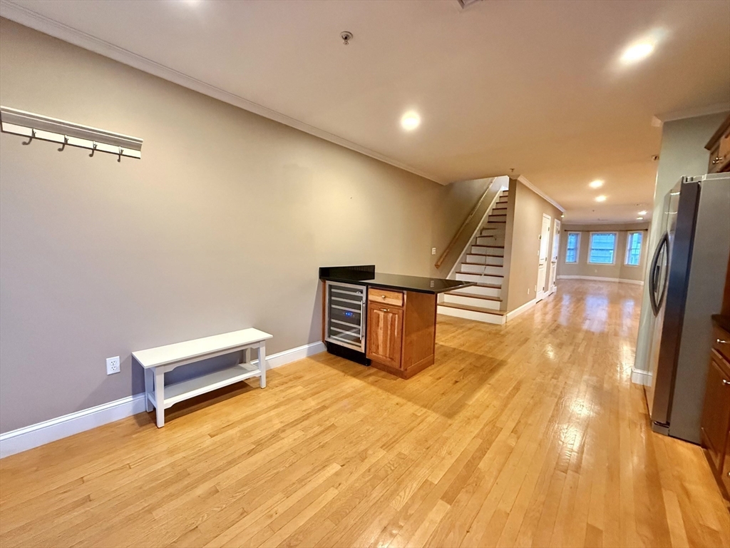 146 Adams St # 2
