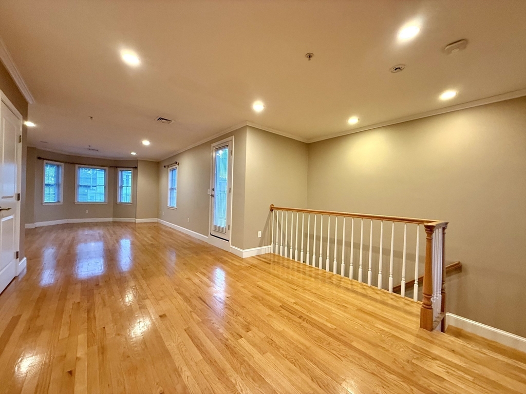 146 Adams St # 2
