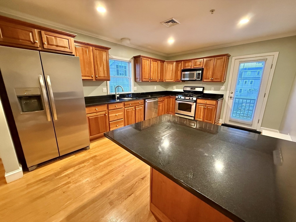 146 Adams St # 2