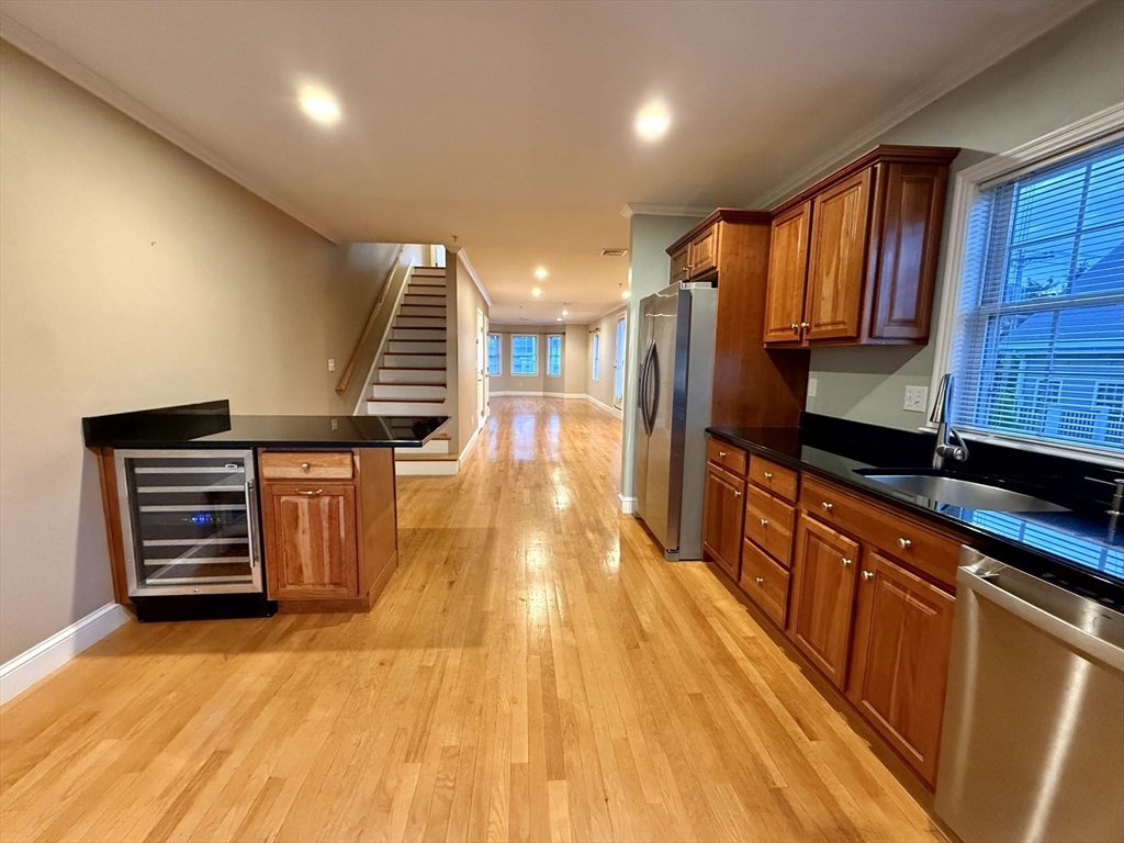 146 Adams St # 2
