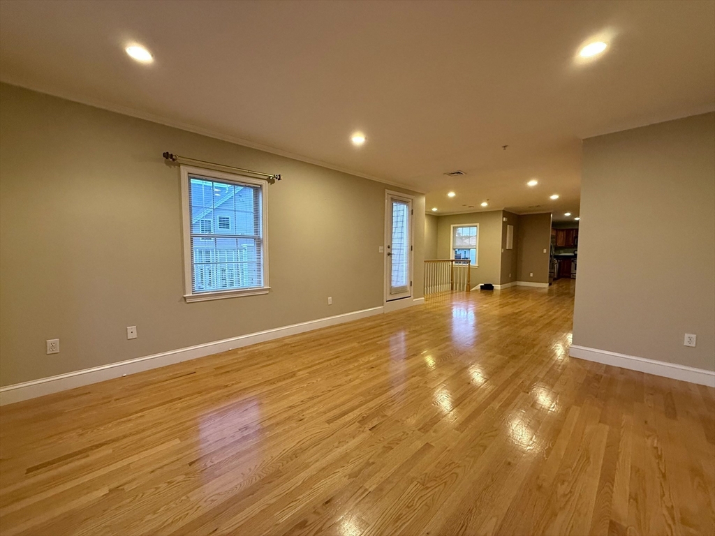 146 Adams St # 2