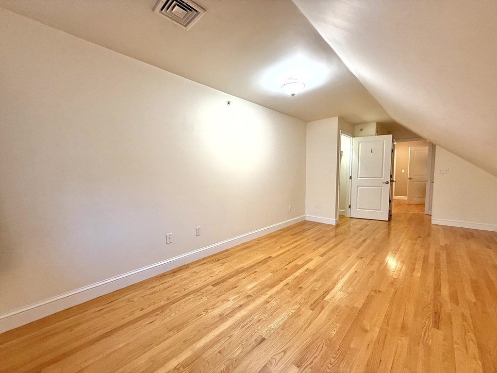 146 Adams St # 2