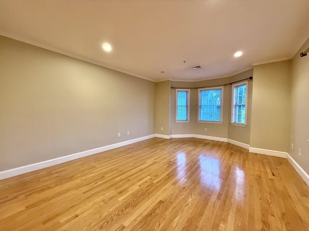 146 Adams St # 2